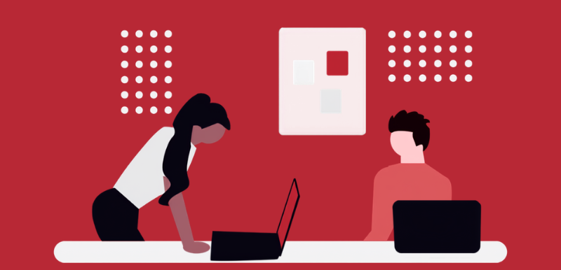 Visuel de deux personnes travaillant ensemble sur des ordinateurs pour illustrer l'expertise et le travail collaboratif des équipes d'Interactiv' DataBase pour l'intégration et la prise en main de la solution auprès des clients.